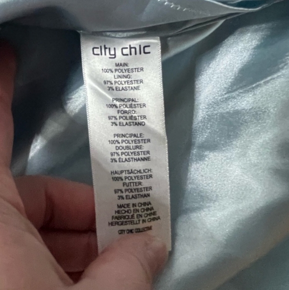 City Chic Floral Dress - Picture 5 of 6